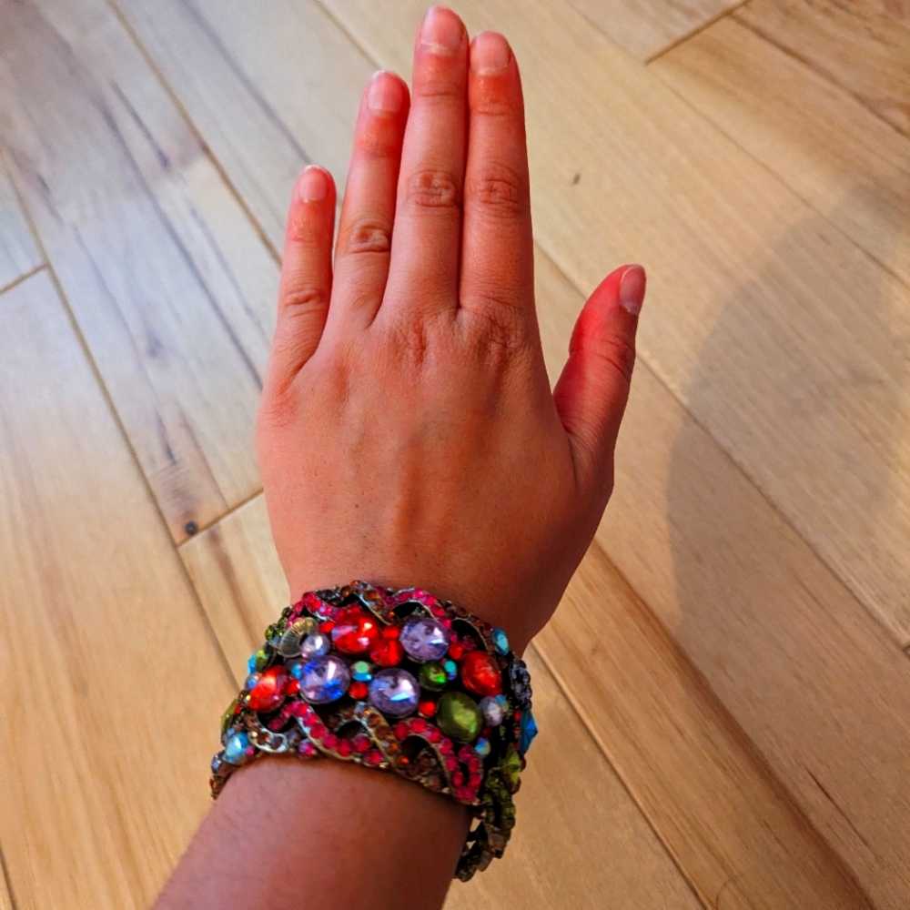 Bracelet cuff
